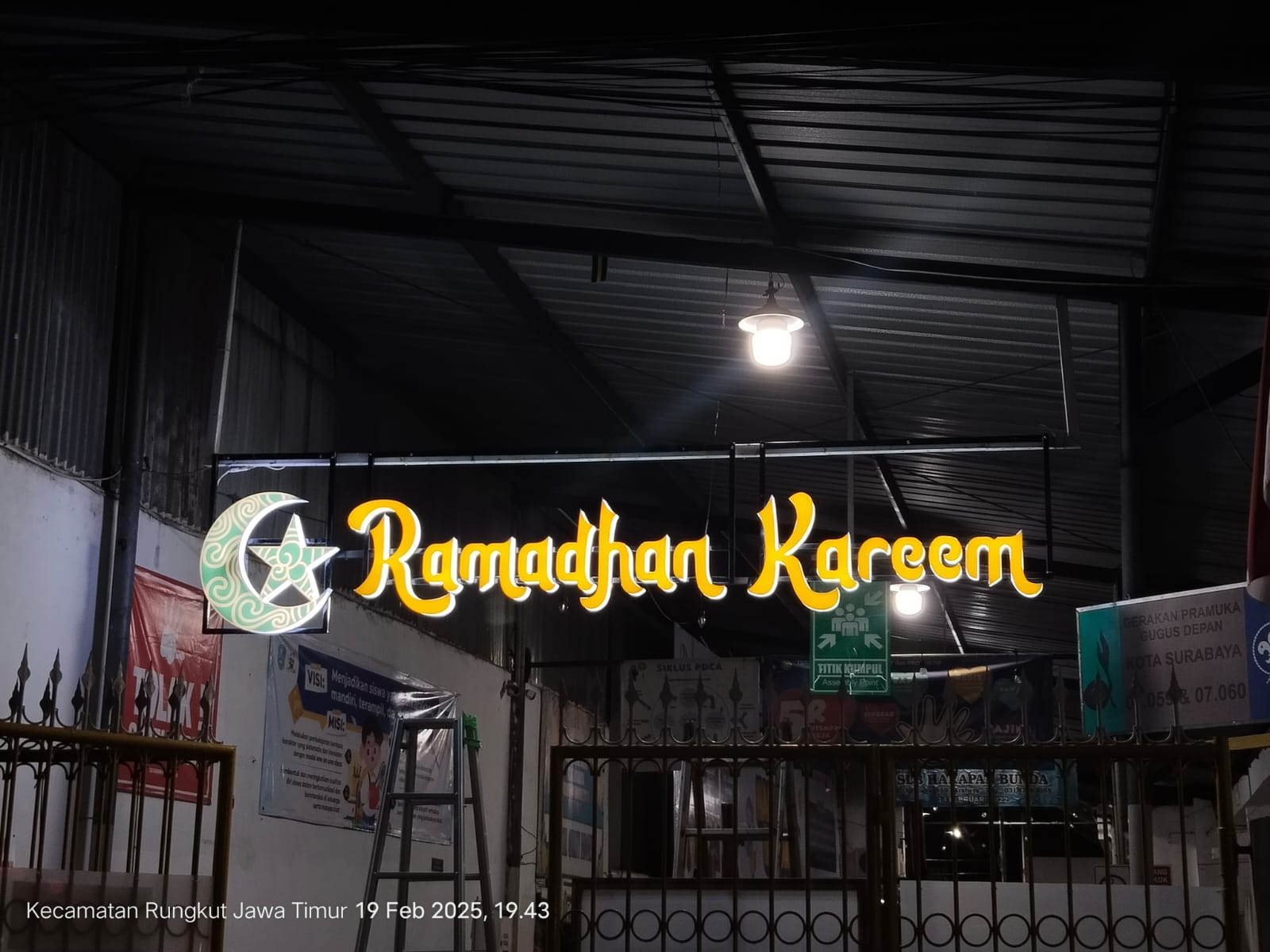 Lampu Leter Timbul